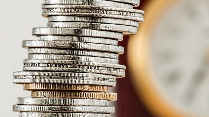 silver-and-gold-coins-128867
